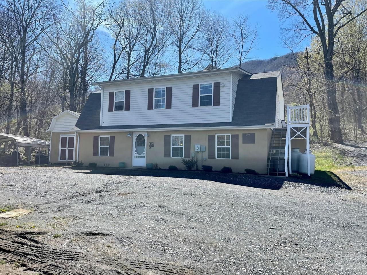 195 Trinity Lane, Jefferson, NC 28640 Main Photo