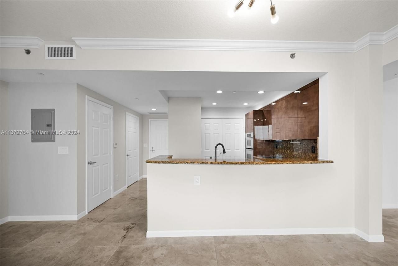 1819 SE 17th St, Unit 1401, Fort Lauderdale, FL 33316 Photo