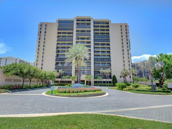 4748 S Ocean Boulevard, Unit Ph1, Highland Beach, FL 33487
