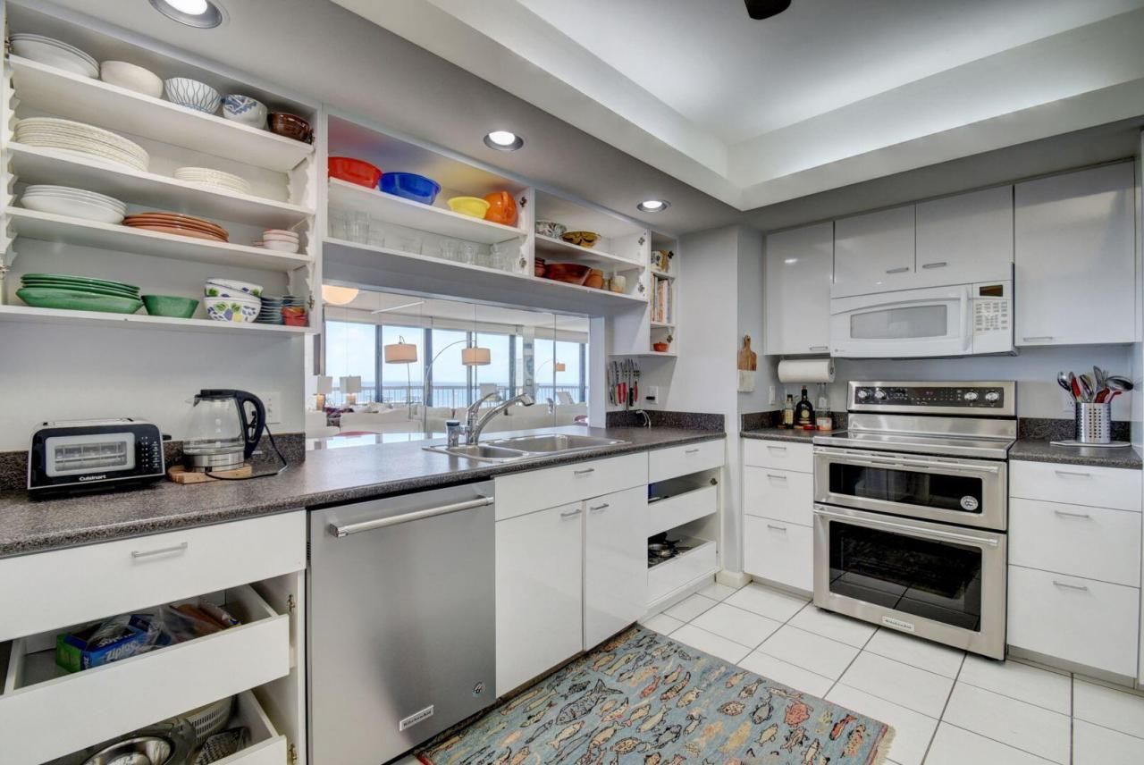 4748 S Ocean Boulevard, Unit Ph1, Highland Beach, FL 33487 Photo