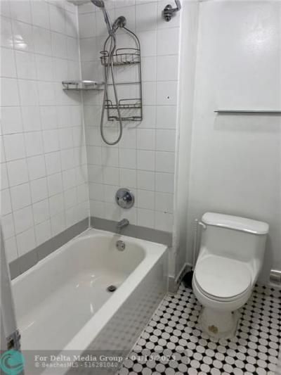 290 Racquet Club Road, Unit 205, Weston, FL 33326 Photo