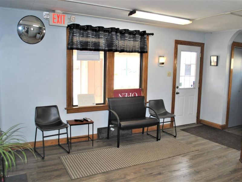 5424 W Broad Street, Columbus, OH 43228 Photo 12