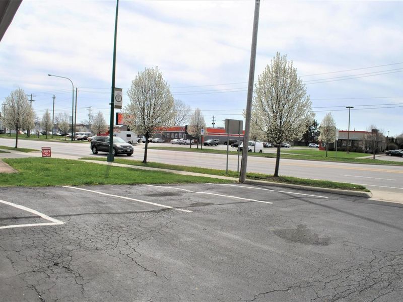 5424 W Broad Street, Columbus, OH 43228 Photo 2