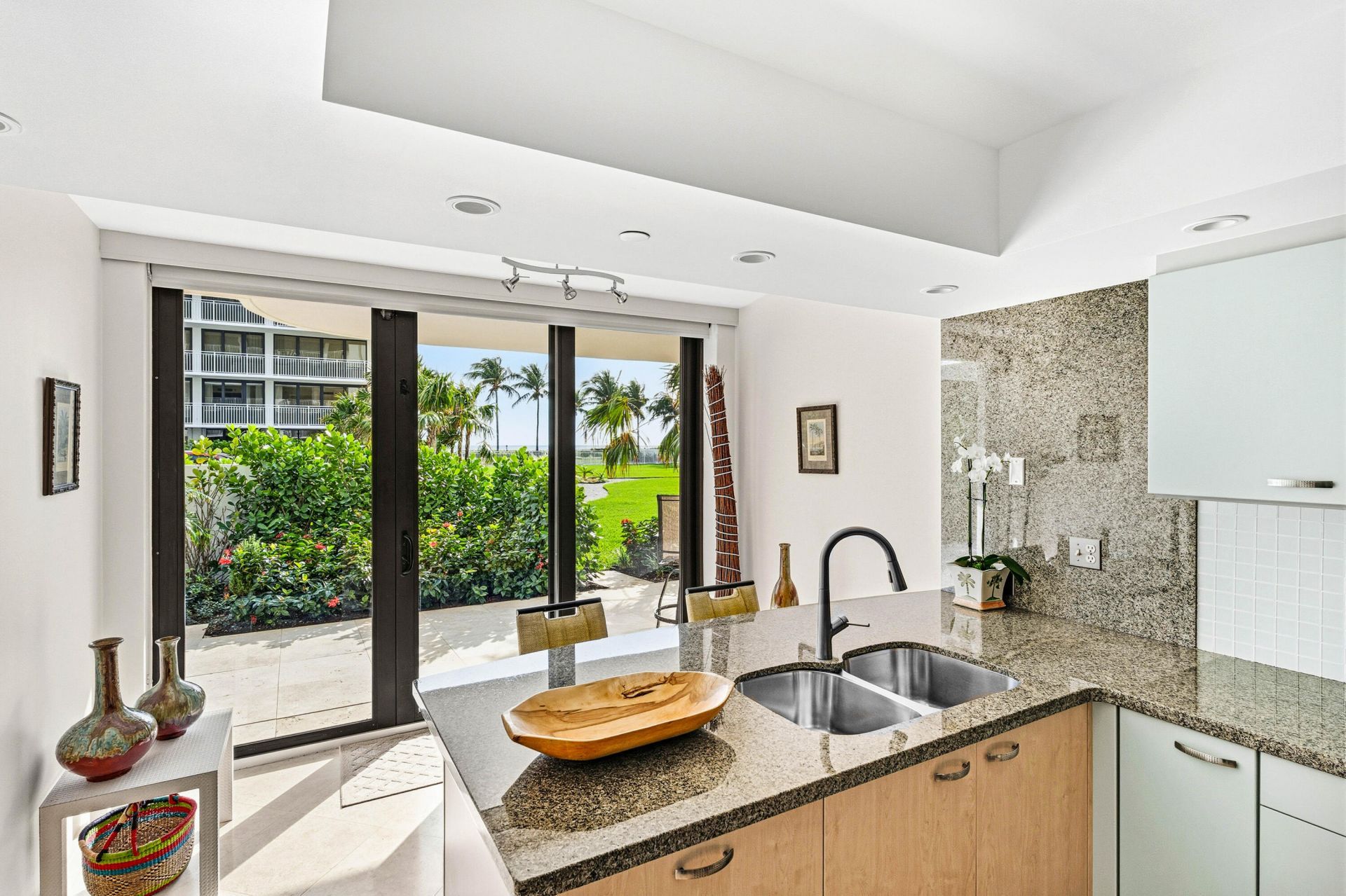 2580 S Ocean Boulevard, Unit 1c1, Palm Beach, FL 33480 Photo