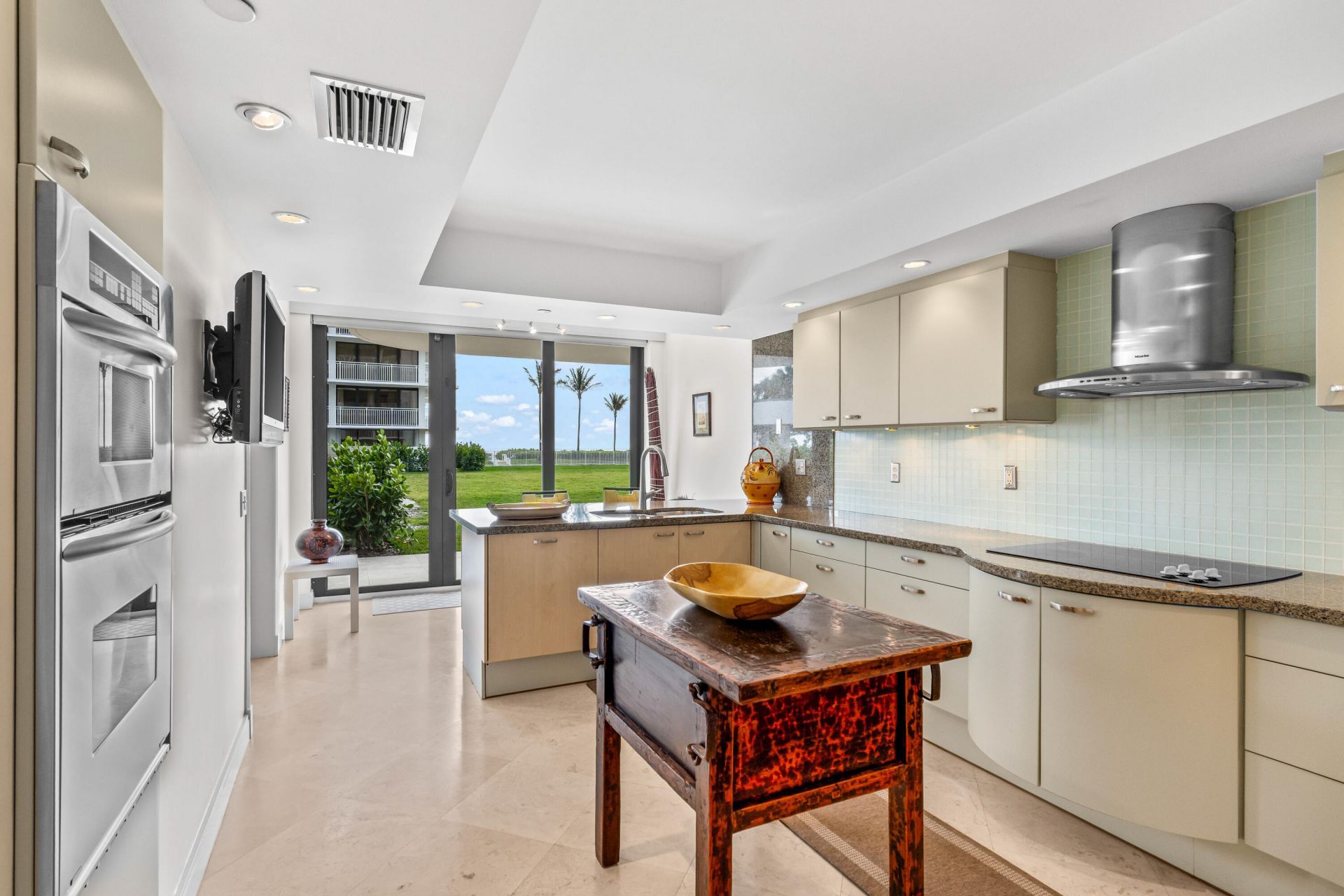 2580 S Ocean Boulevard, Unit 1c1, Palm Beach, FL 33480 Photo