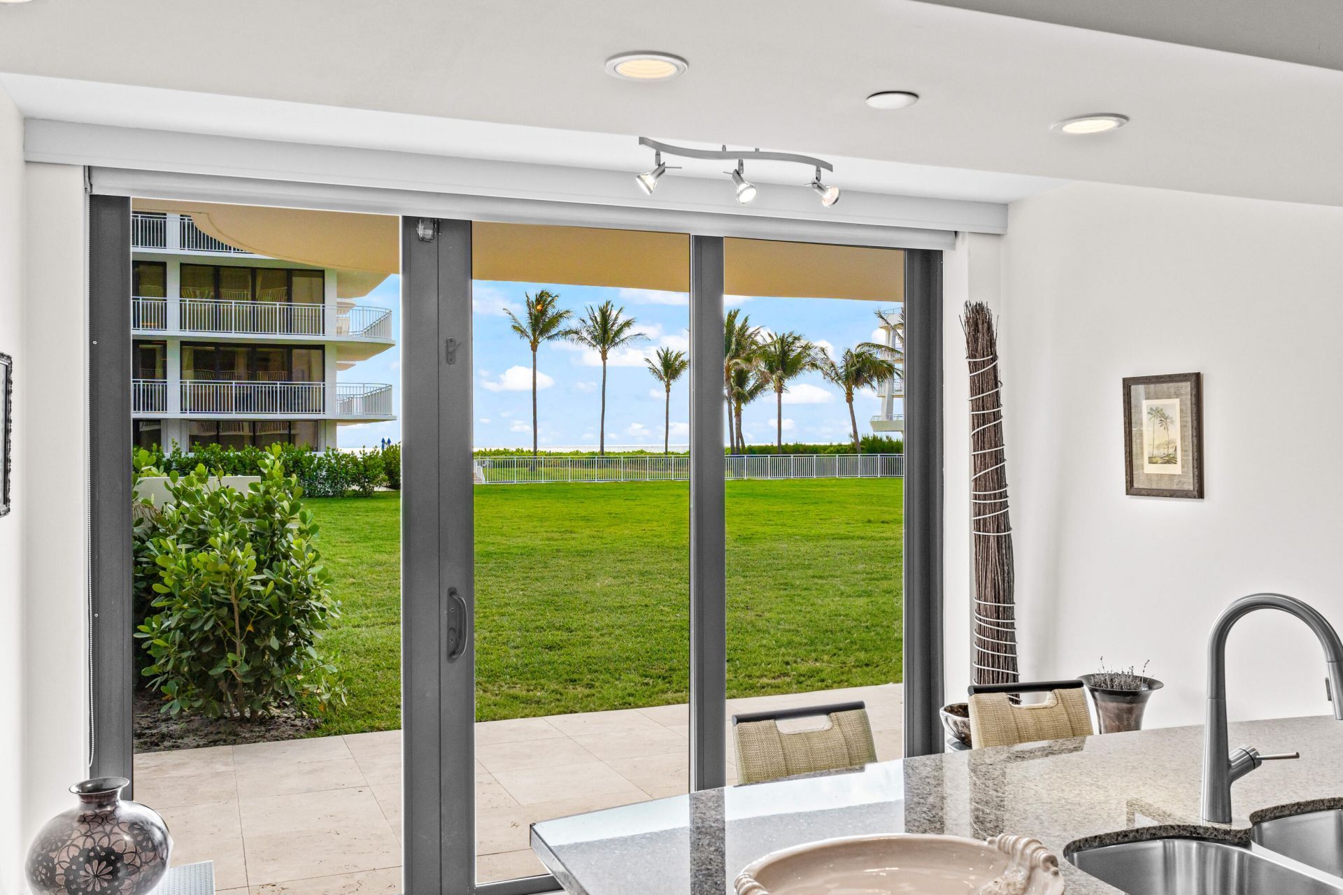 2580 S Ocean Boulevard, Unit 1c1, Palm Beach, FL 33480 Photo