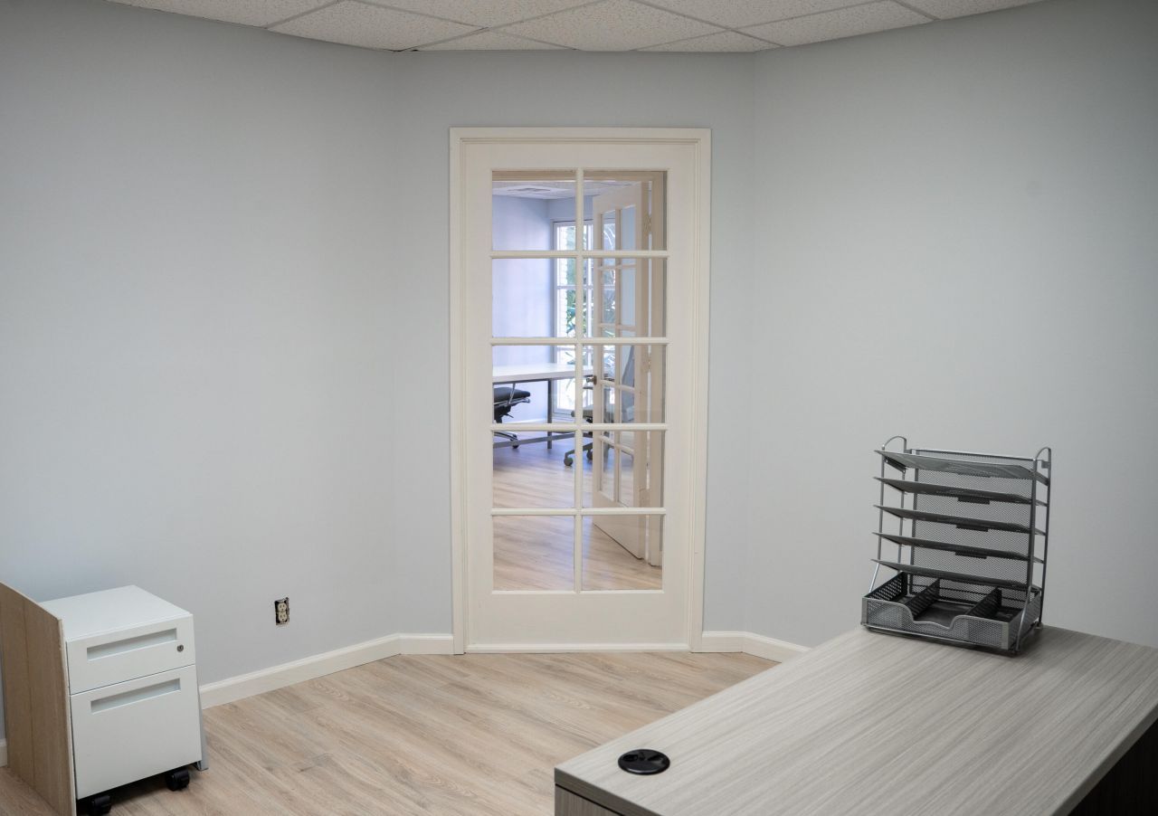 180 Royal Palm Way, Unit 203, Palm Beach, FL 33480 Photo