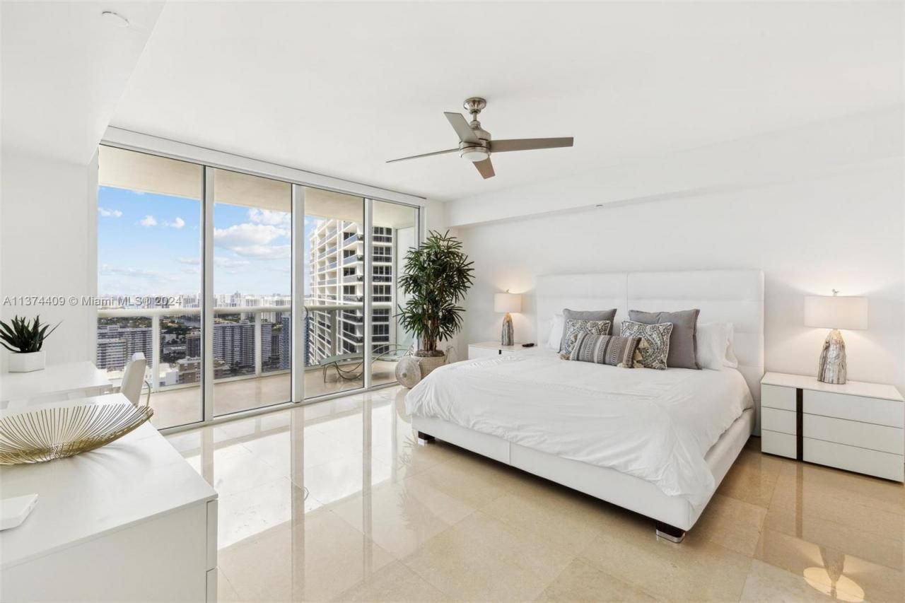1830 S Ocean Dr, Unit 4002, Hallandale Beach, FL 33009 Photo