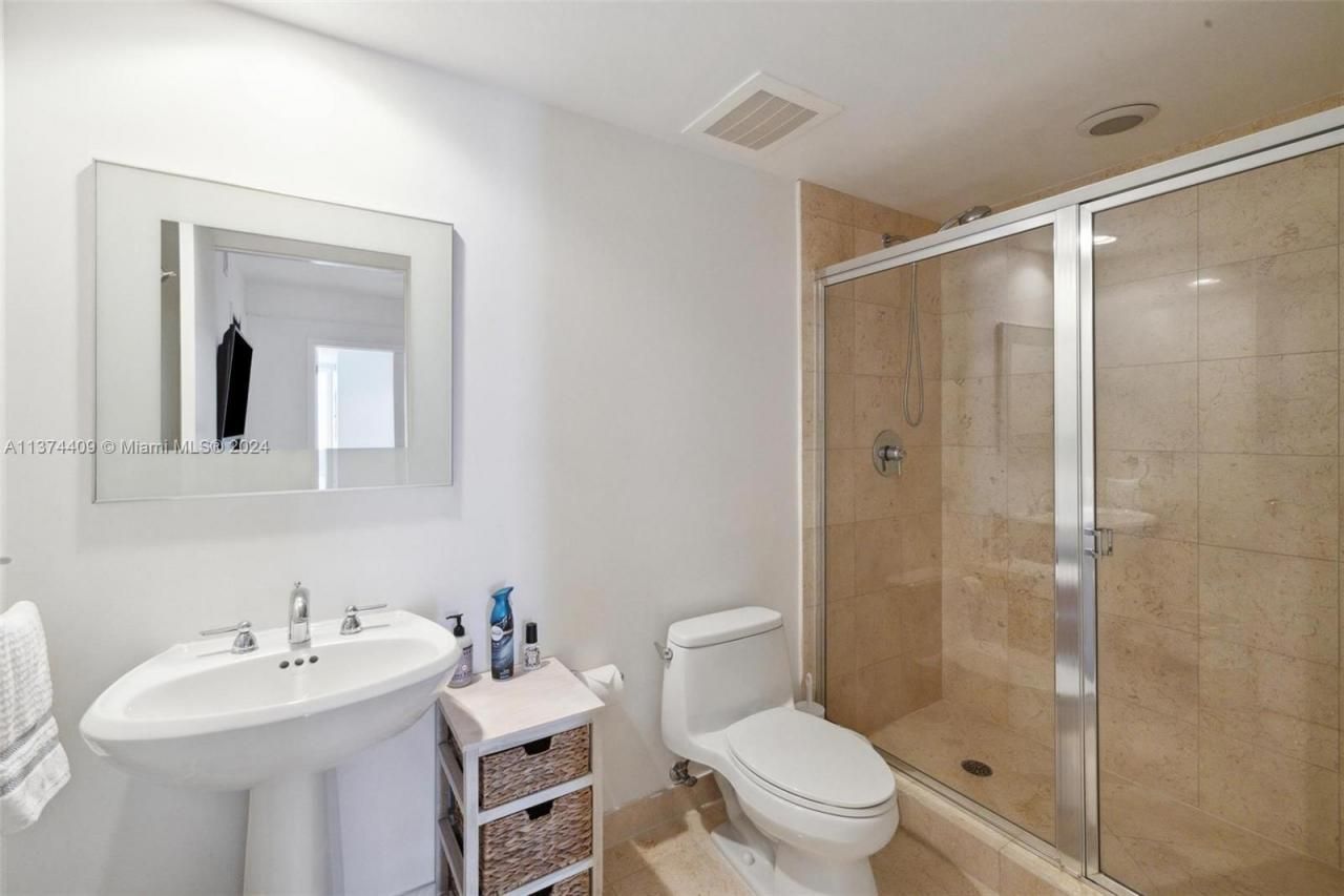 1830 S Ocean Dr, Unit 4002, Hallandale Beach, FL 33009 Photo