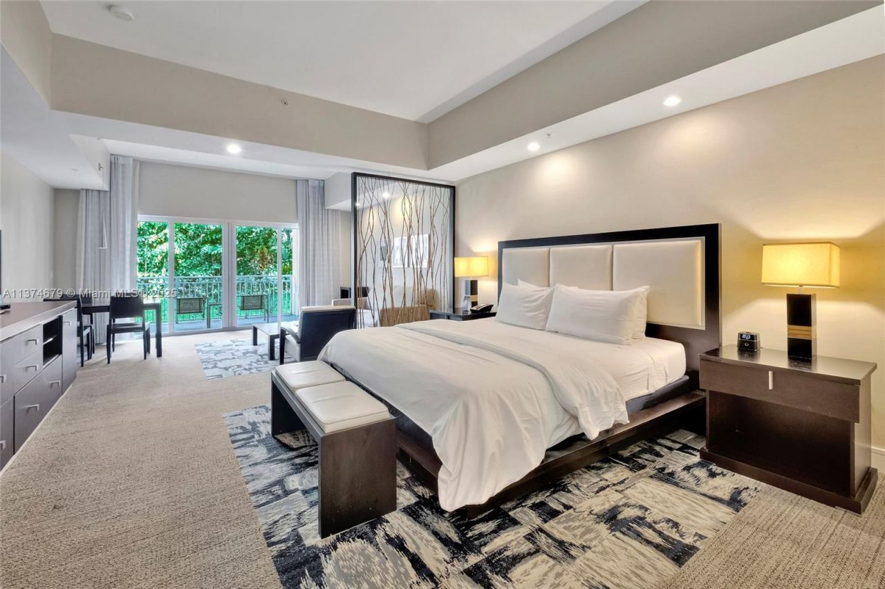 5300 NW 87th Ave, Unit 606, Doral, FL 33178 Photo