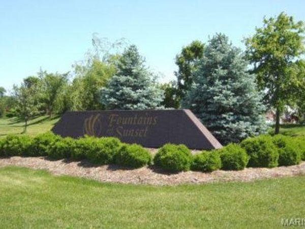 0 FOUNTAINS OF SUNSET, Glen Carbon, IL 62034