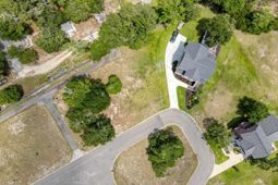 3715 Old Pointe Circle photo 4