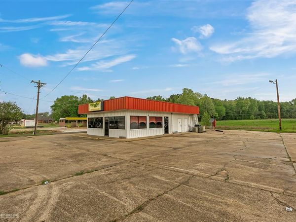 1100 Main Street, Logansport, LA 71049