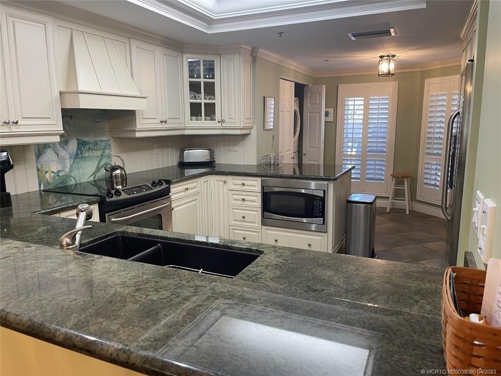 144 NE Edgewater Drive, Unit 3102, Stuart, FL 34996 Photo