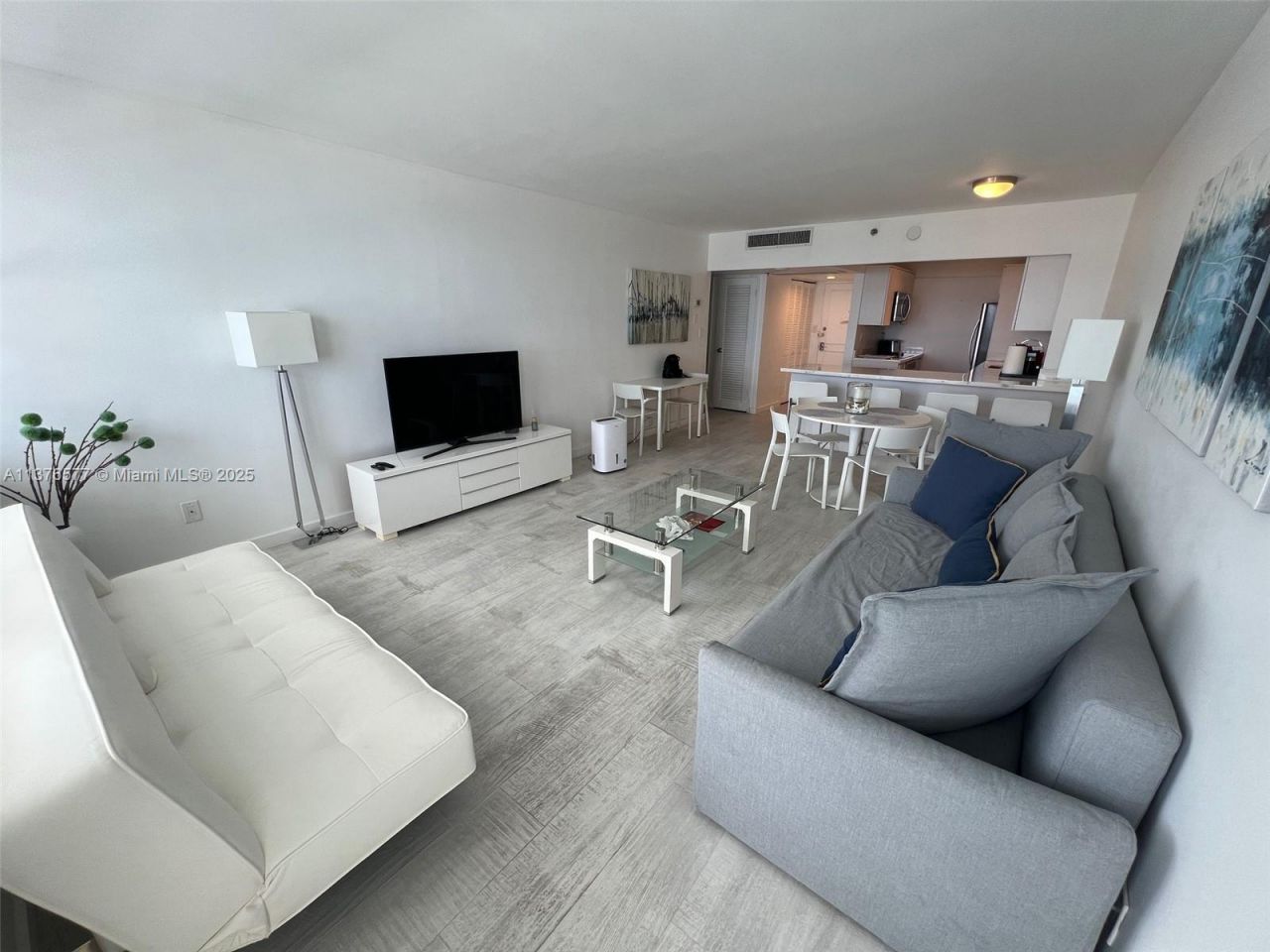 100 Lincoln Rd, Unit 1244, Miami Beach, FL 33139 Photo