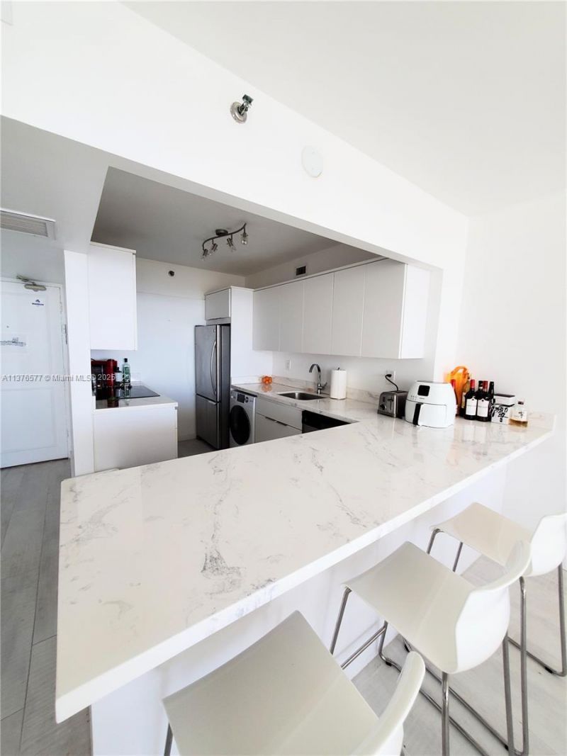 100 Lincoln Rd, Unit 1244, Miami Beach, FL 33139 Photo