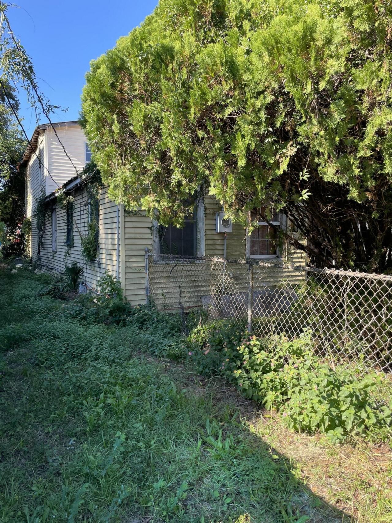 431 N Hanover Street Photo 2