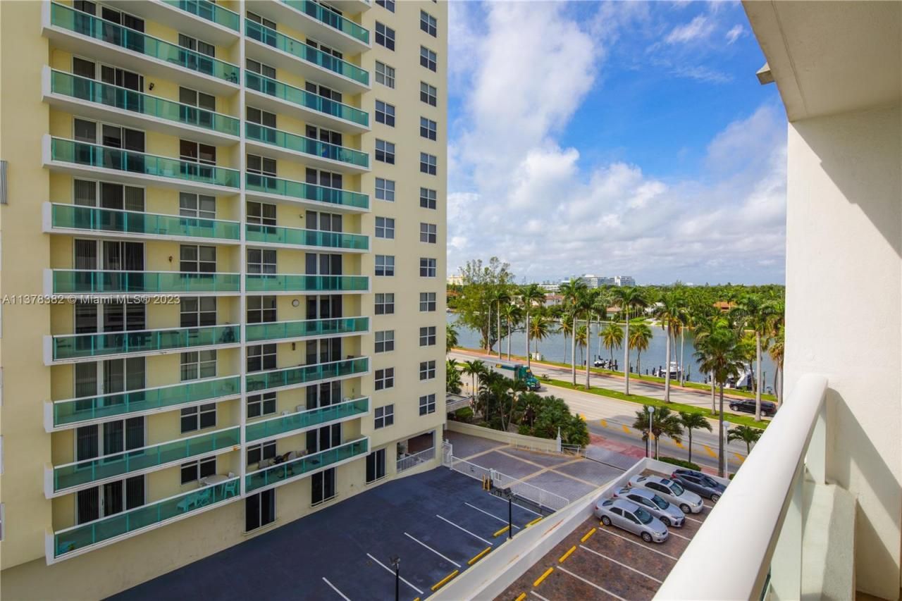 5005 Collins Ave, Unit 610, Miami Beach, FL 33140 Photo