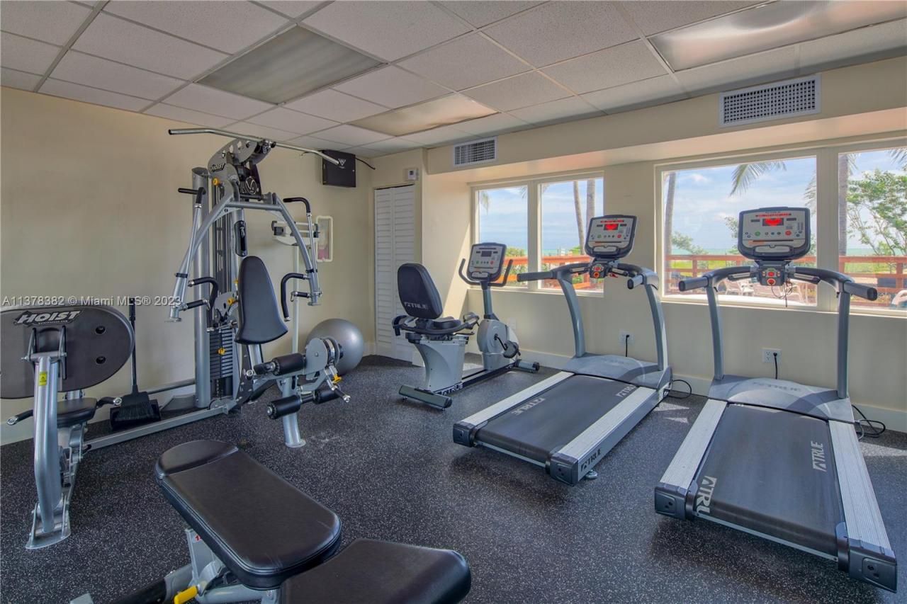 5005 Collins Ave, Unit 610, Miami Beach, FL 33140 Photo