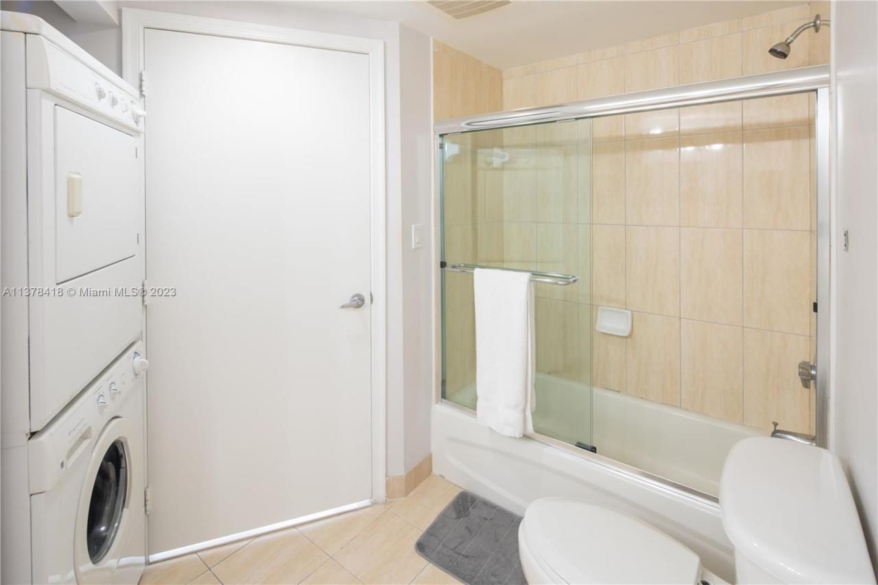 1750 N Bayshore Dr, Unit 2602, Miami, FL 33132 Photo