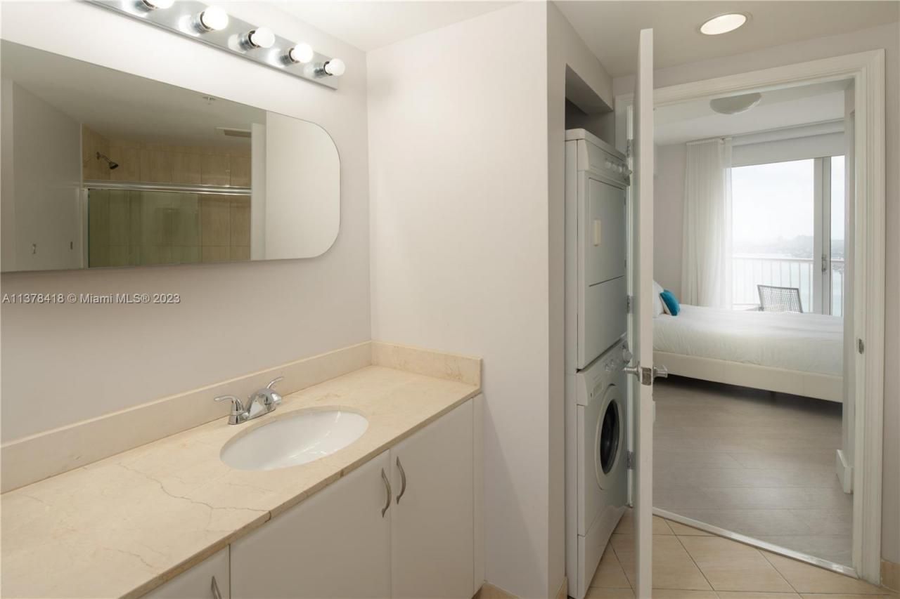 1750 N Bayshore Dr, Unit 2602, Miami, FL 33132 Photo