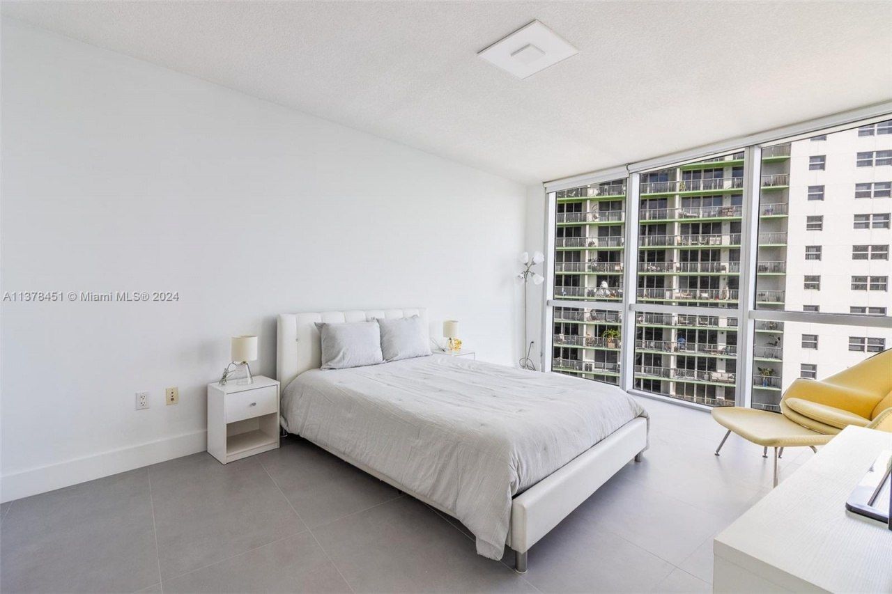 1750 N Bayshore Dr, Unit 3201, Miami, FL 33132 Photo