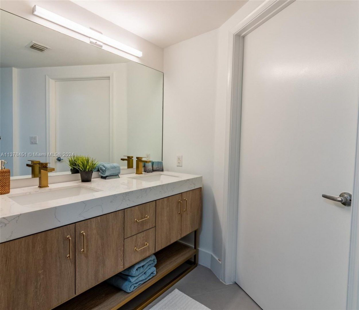 1750 N Bayshore Dr, Unit 3201, Miami, FL 33132 Photo