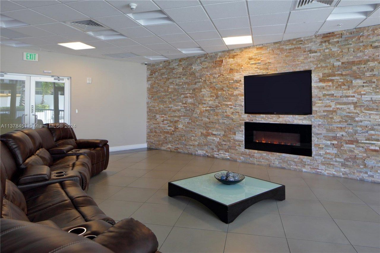 1750 N Bayshore Dr, Unit 3201, Miami, FL 33132 Photo