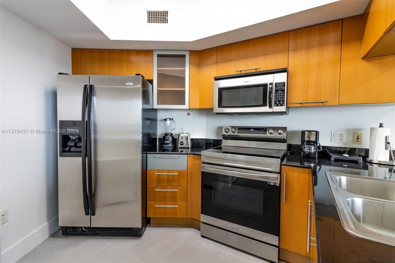 1750 N Bayshore Dr, Unit 3201, Miami, FL 33132 Photo