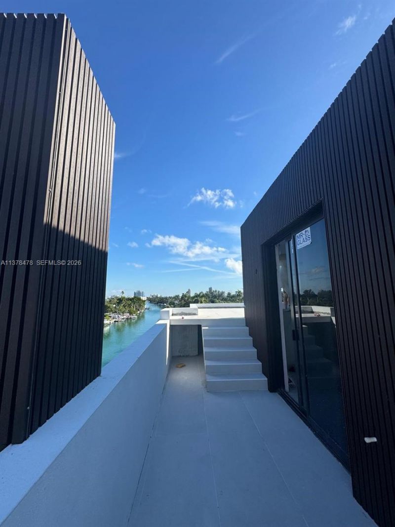 7300 Trouville Esplanade, Unit 3, Miami Beach, FL 33141 Photo