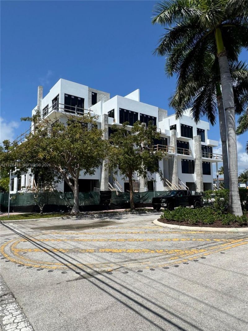 7300 Trouville Esplanade, Unit 3, Miami Beach, FL 33141 Photo