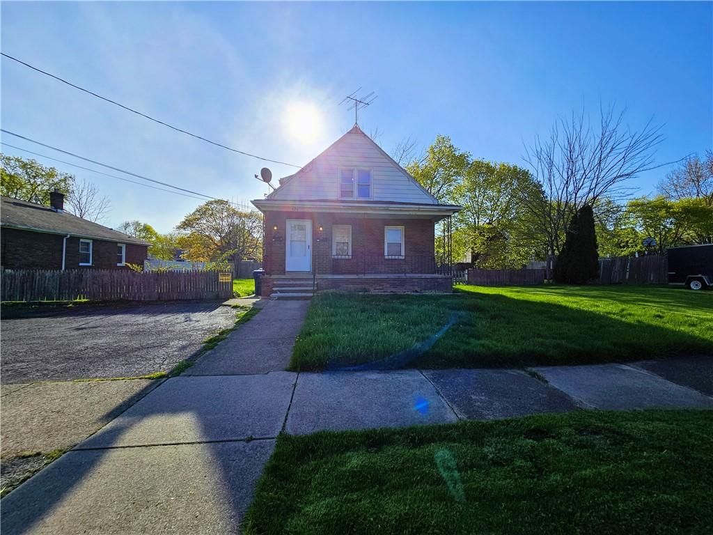 426 21st Street, Niagara Falls, NY 14303 Main Photo