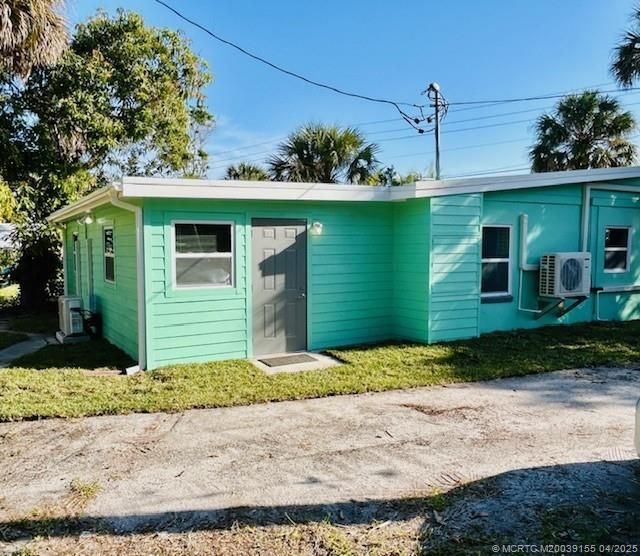 4158+4160 NE Indian River Drive, Jensen Beach, FL 34957 Photo