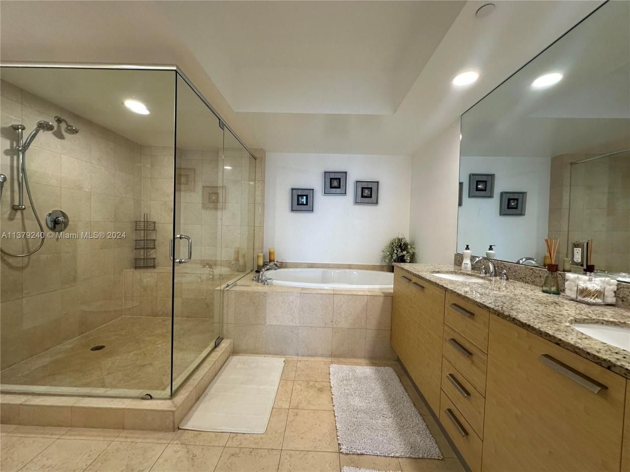 1830 S Ocean Dr, Unit 2010, Hallandale Beach, FL 33009 Photo