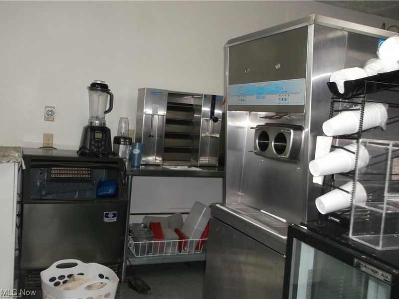 19510 Leatherwood Road, Salesville, OH 43778 Photo 21