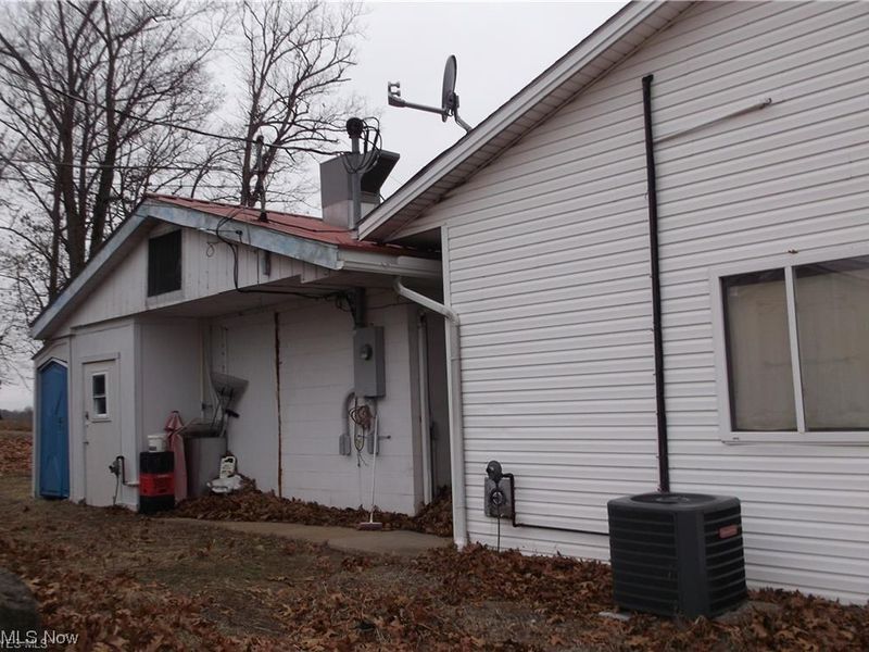 19510 Leatherwood Road, Salesville, OH 43778 Photo 8