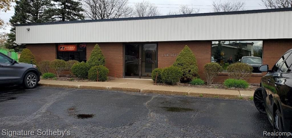 990 Decker Road, Walled Lake, MI 48390 Main Photo