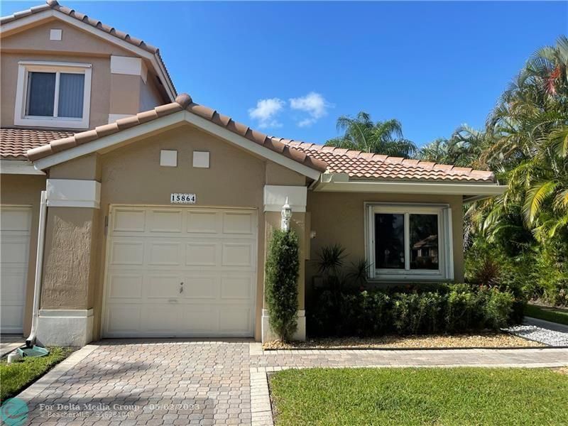 15864 SW 10th Street, Pembroke Pines, FL 33027 Photo
