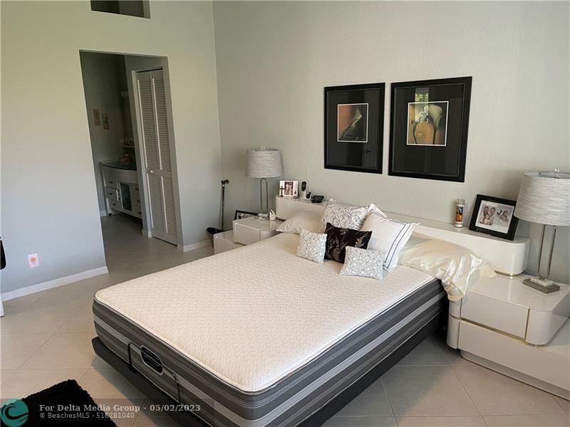 15864 SW 10th Street, Pembroke Pines, FL 33027 Photo