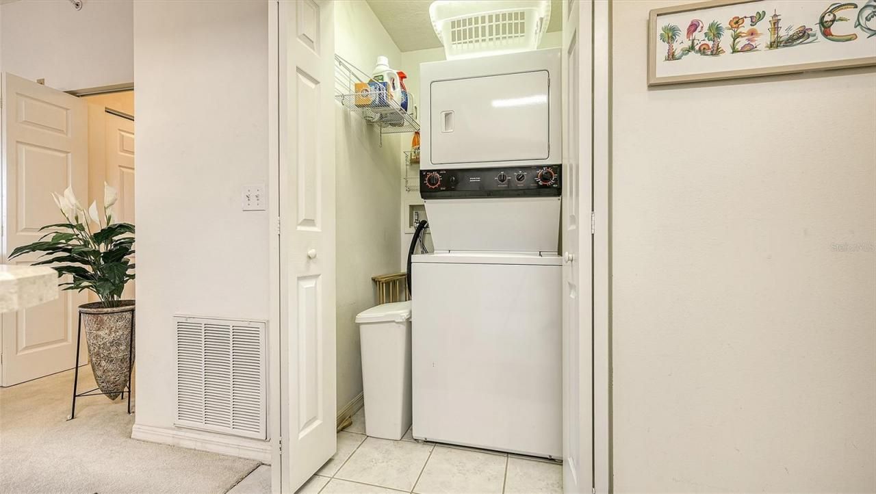 8350 Wingate Drive, Unit 913, Sarasota, FL 34238 Photo