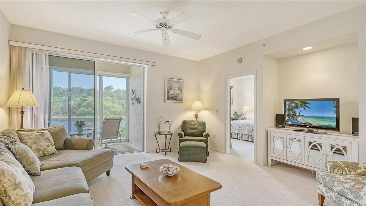 8350 Wingate Drive, Unit 913, Sarasota, FL 34238 Photo
