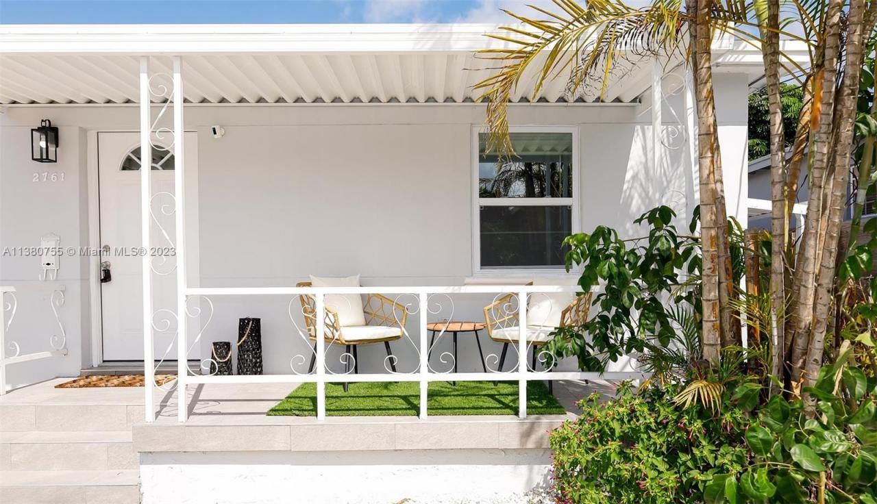 2761 SW 33rd Ave, Unit 1, Miami, FL 33133 Photo