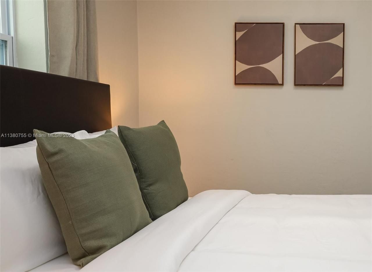 2761 SW 33rd Ave, Unit 1, Miami, FL 33133 Photo