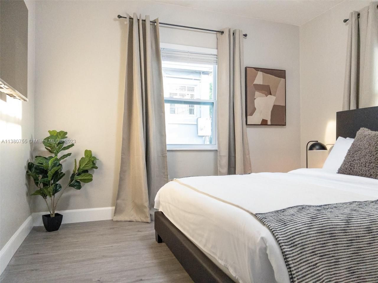 2761 SW 33rd Ave, Unit 1, Miami, FL 33133 Photo