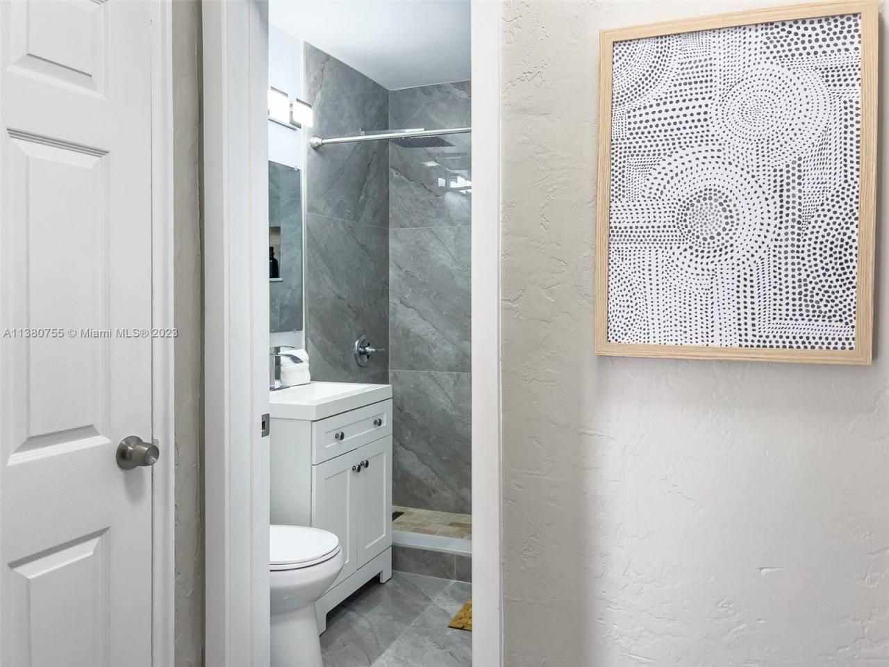 2761 SW 33rd Ave, Unit 1, Miami, FL 33133 Photo