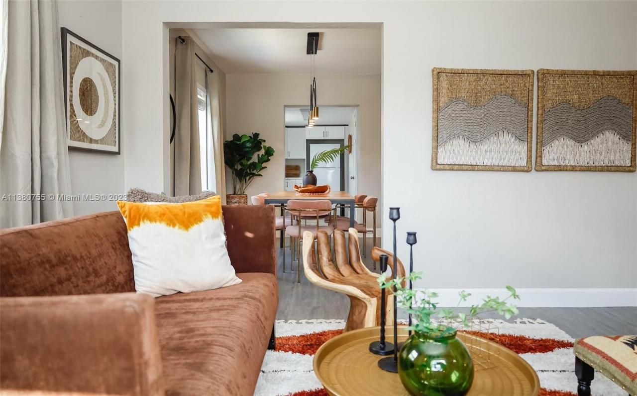 2761 SW 33rd Ave, Unit 1, Miami, FL 33133 Photo