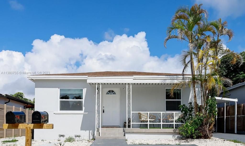 2761 SW 33rd Ave, Unit 1, Miami, FL 33133 Photo