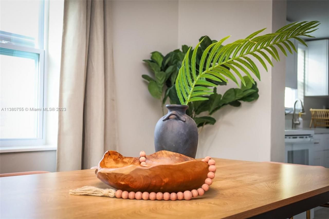 2761 SW 33rd Ave, Unit 1, Miami, FL 33133 Photo