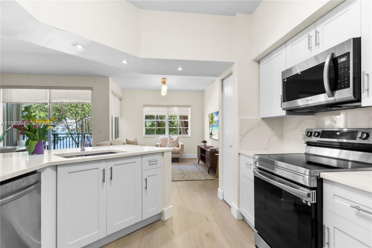 3255 NE 184th, Unit 12310, Aventura, FL 33160 Photo
