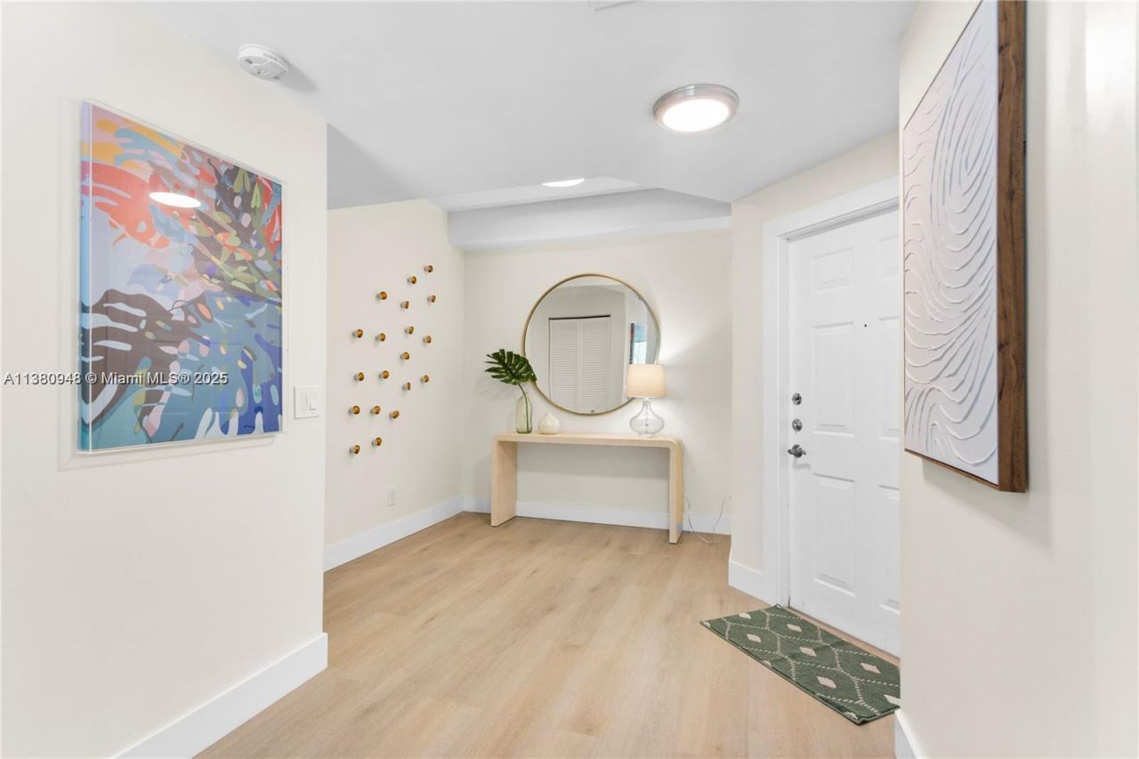 3255 NE 184th, Unit 12310, Aventura, FL 33160 Photo